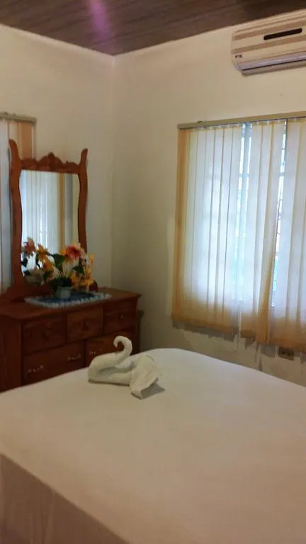 Paradise Place Apartment Runaway Bay  Discovery Bay